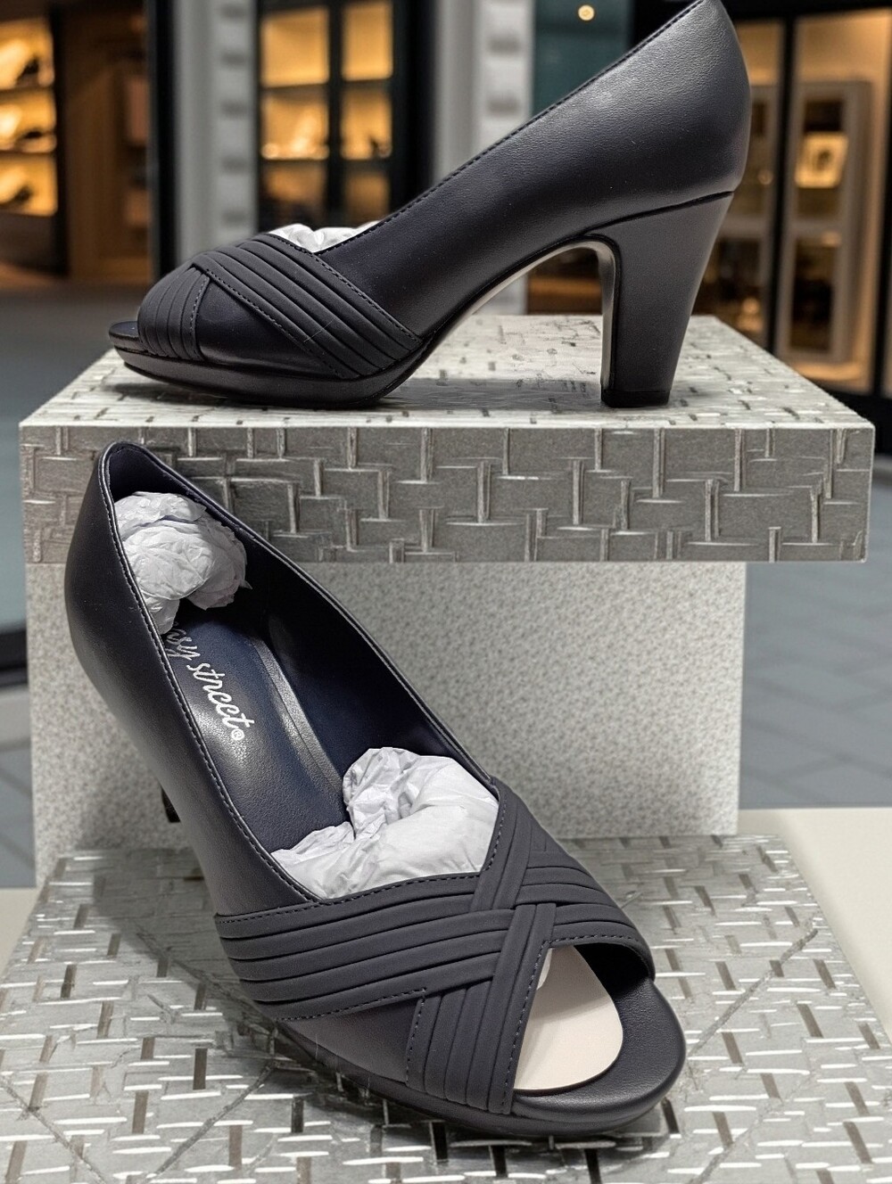 Easy Street Lavish Navy Pumps Heels Women's Sz 5.5 🆕 $80